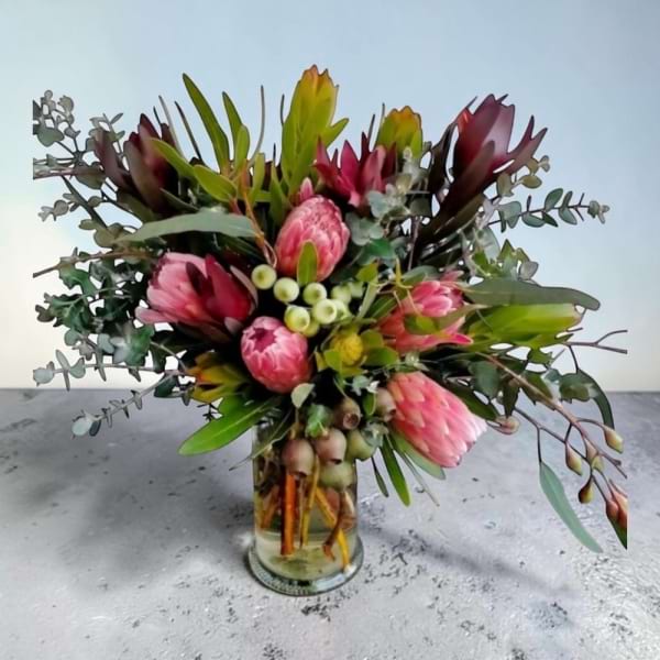 Queen of the Nile | Protea Flowers in a Vase | Preserved Fleurs