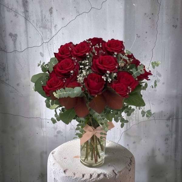 Do Your Love Me | Vase of Red Roses | Preserved Fleurs